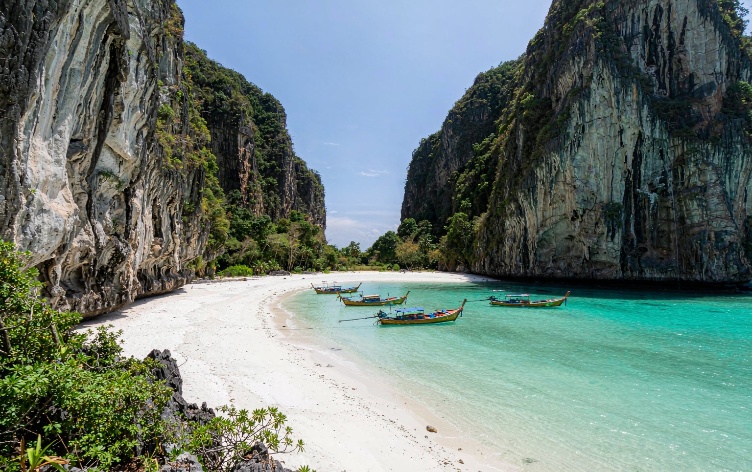 Maya Bay, Phi Phi